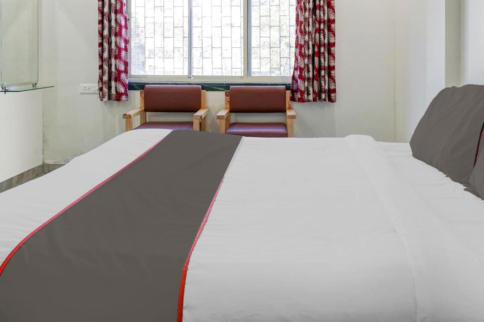 Hotel Collection O Shreya Talegaon Dabhade Exterior foto