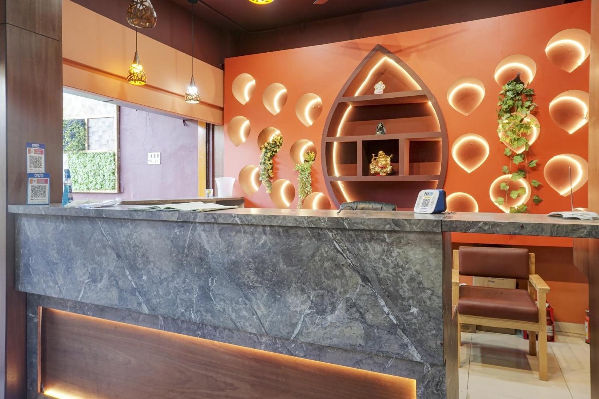 Hotel Collection O Shreya Talegaon Dabhade Exterior foto