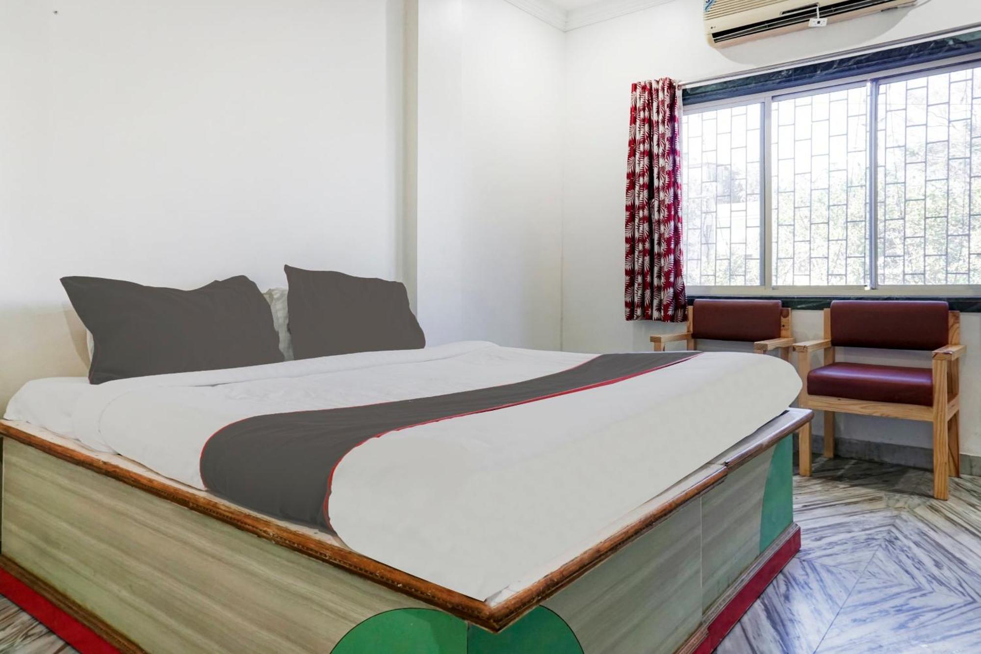 Hotel Collection O Shreya Talegaon Dabhade Exterior foto