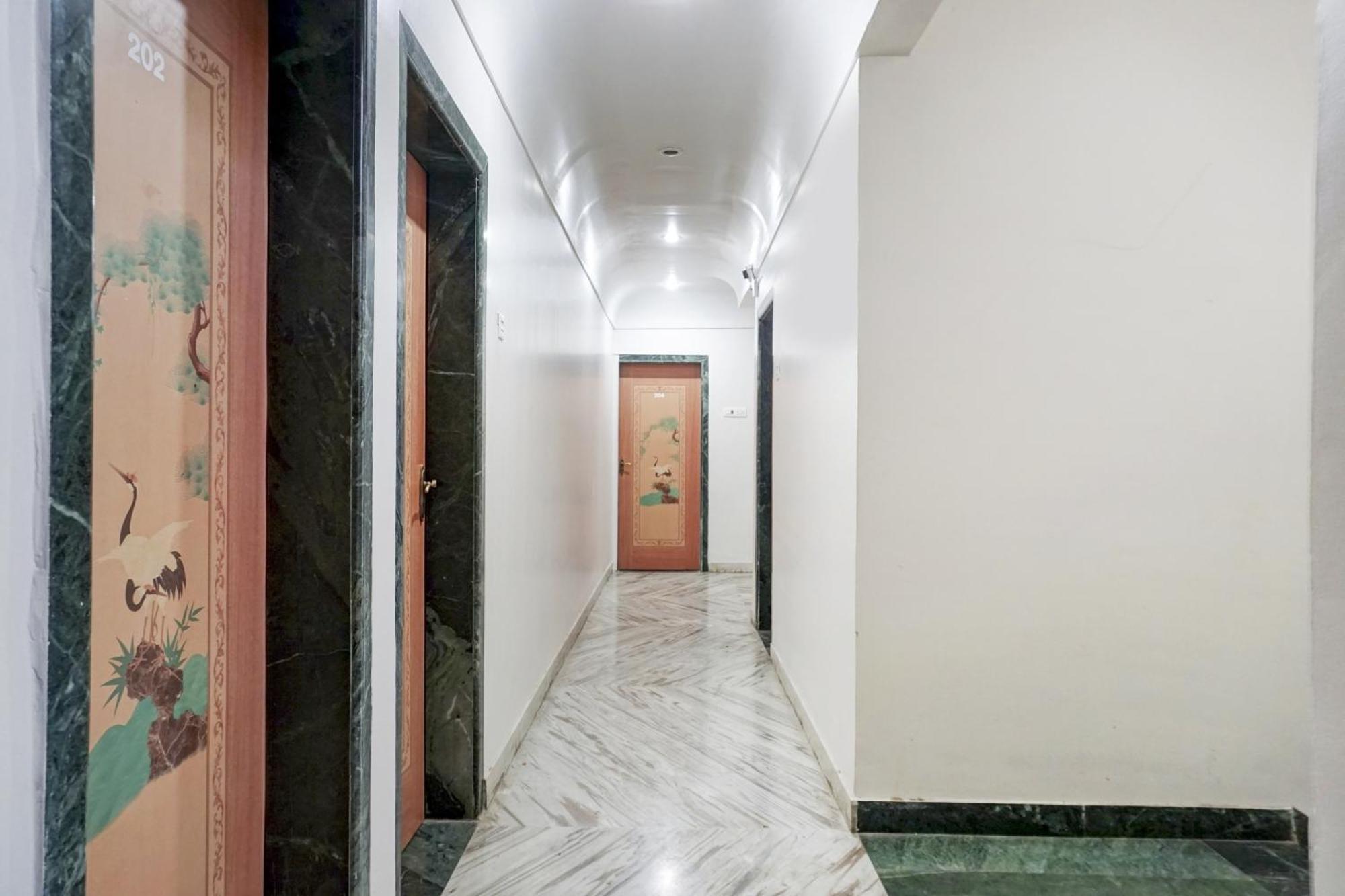 Hotel Collection O Shreya Talegaon Dabhade Exterior foto