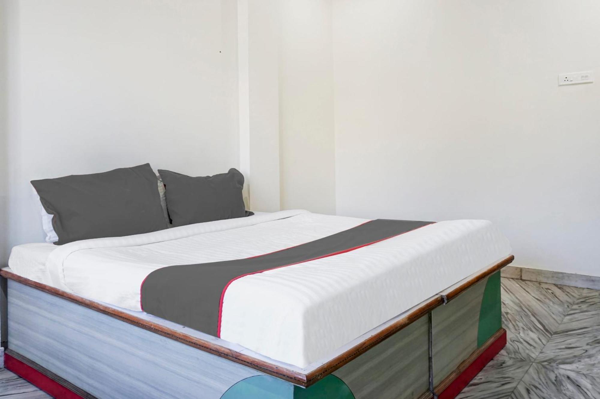 Hotel Collection O Shreya Talegaon Dabhade Exterior foto